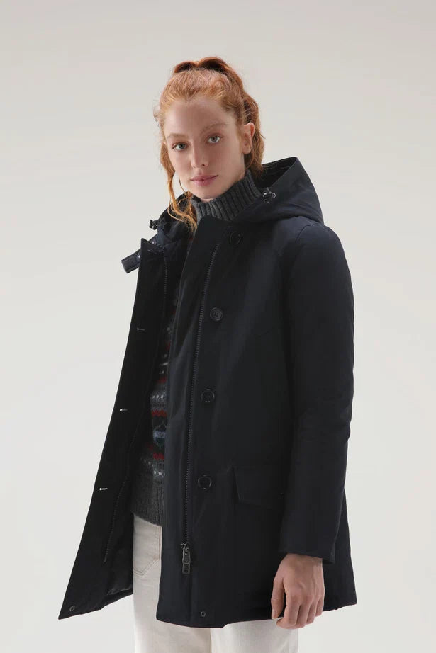 Woolrich Woman Arctic Parka in Ramar with Detachable Fur Trim Dark Navy
