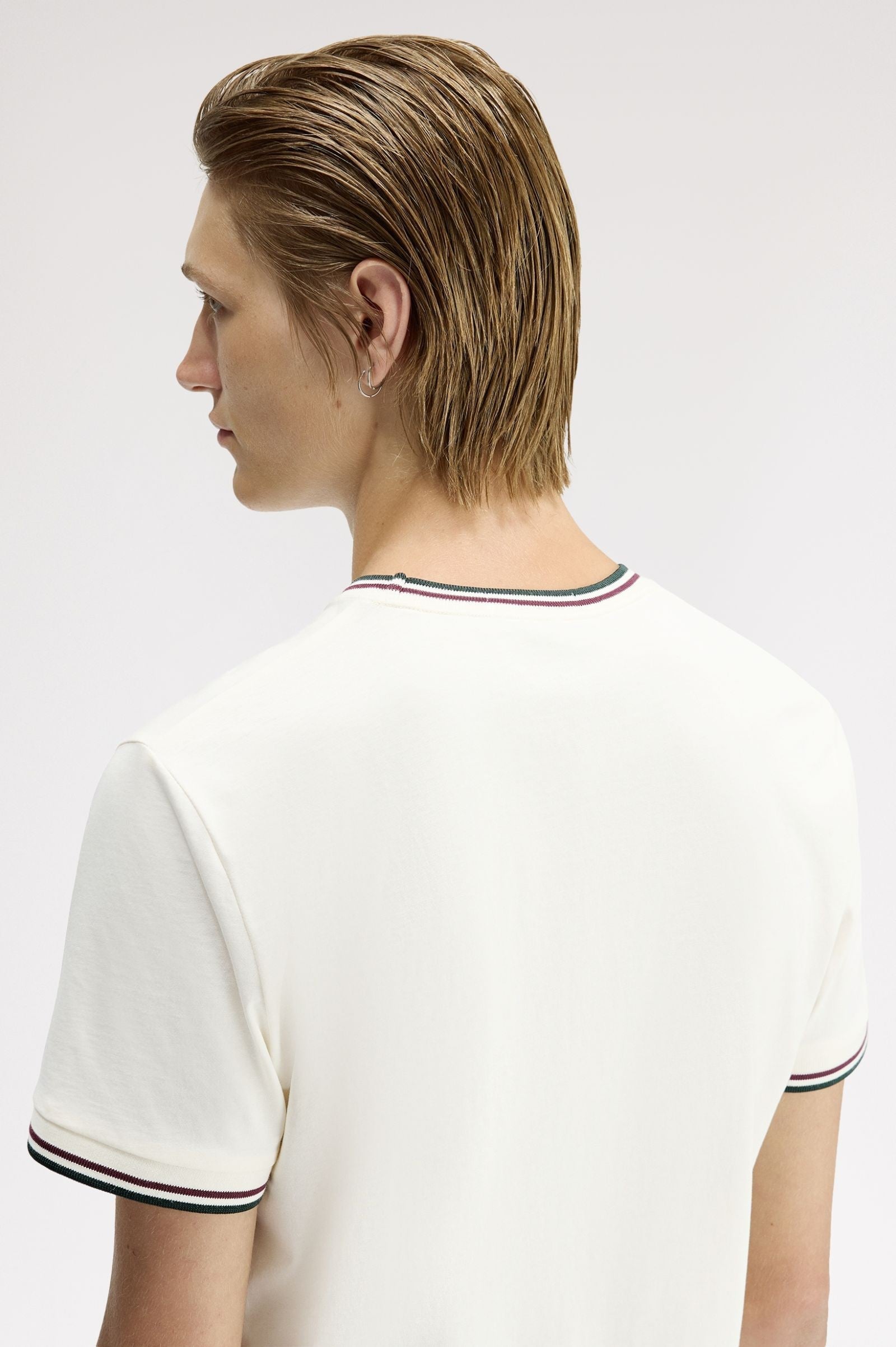 Fred Perry Twin Tipped T-Shirt Ecru / Oxblood / Grassroots