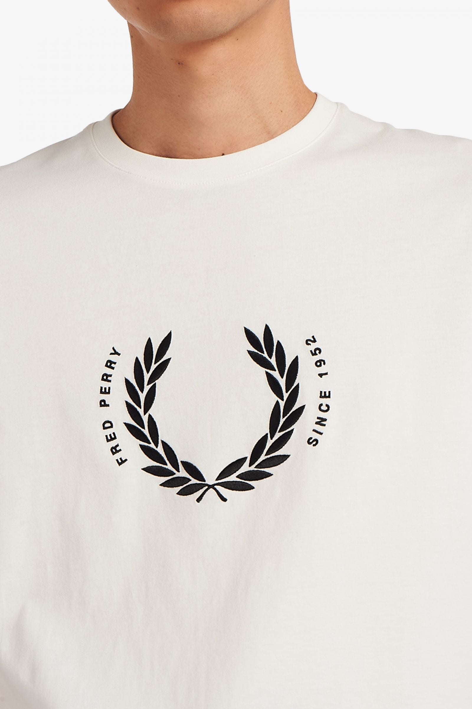 Fred Perry Circle Branding T-Shirt Snow White