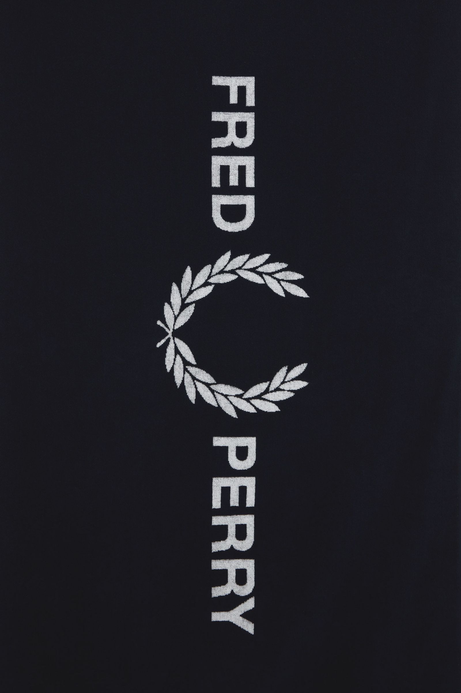 Fred Perry Cotton Beach Towel Navy / Snow White