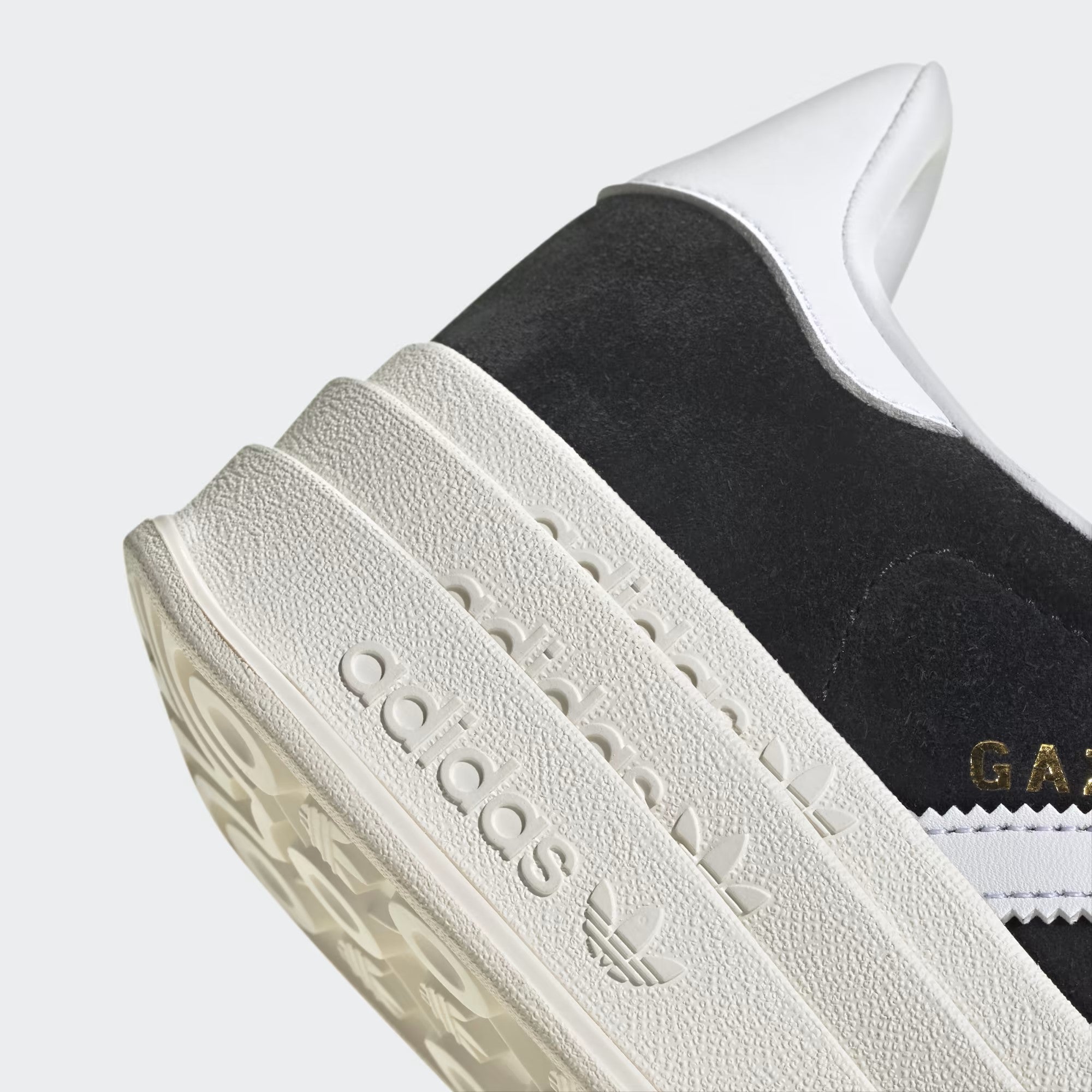 Adidas Gazelle Bold Woman HQ6912 Core Black / Cloud White / Core White