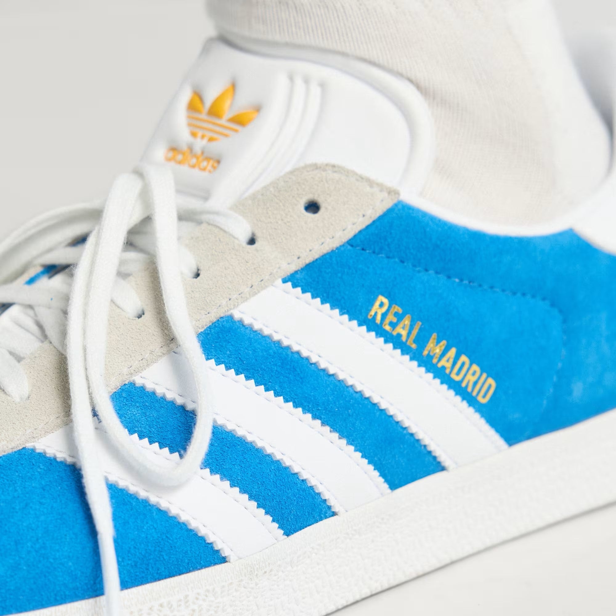 Adidas Gazelle Real Madrid JR4158 Blue Bird / Cloud White / Crew Yellow