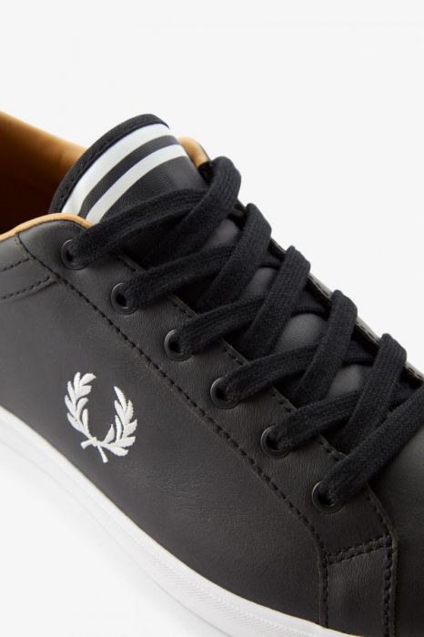 Fred Perry Baseline Leather B1228 Black